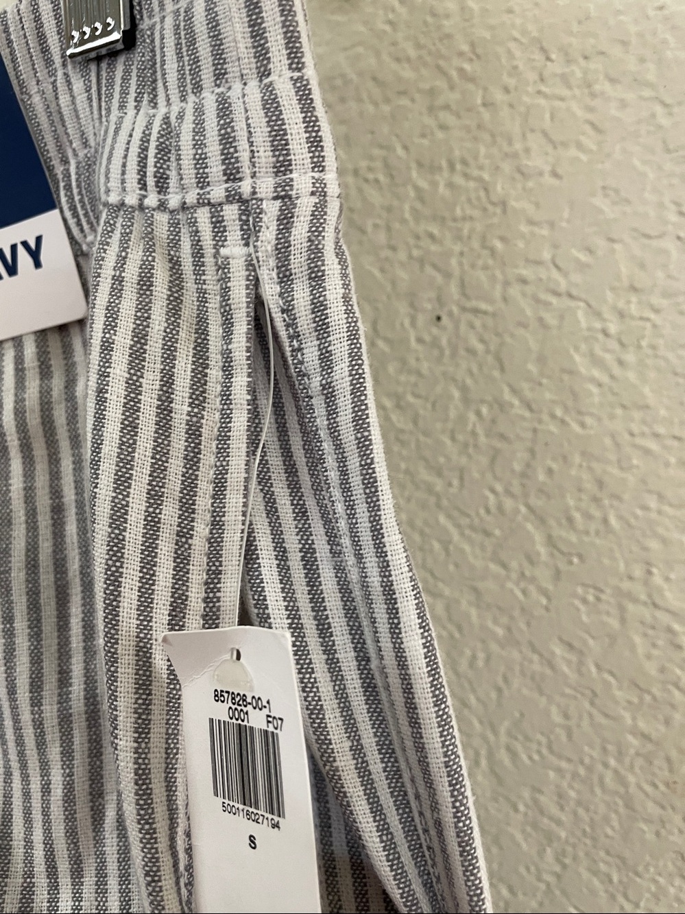 Old Navy NWT Gray & White Pinstripe Straight Chinos linen blend S 29x38 - Picture 3 of 6